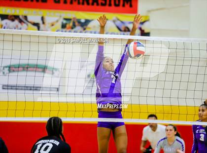 Thumbnail 3 in St. Anthony @ Taft (CIF State D3 Round I Playoff) photogallery.