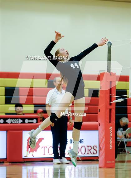 Thumbnail 2 in St. Anthony @ Taft (CIF State D3 Round I Playoff) photogallery.