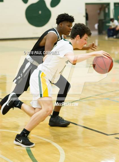Thumbnail 2 in Mountain View vs Horizon (Horizon Holiday Hoops Tournament) photogallery.
