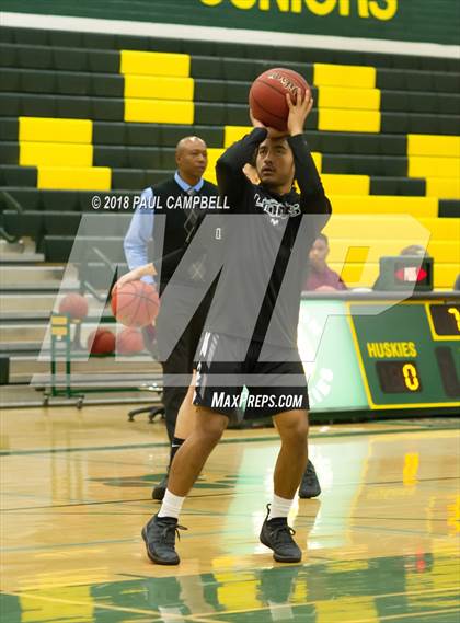 Thumbnail 3 in Mountain View vs Horizon (Horizon Holiday Hoops Tournament) photogallery.