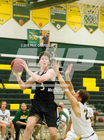 Thumbnail 3 in Mountain View vs Horizon (Horizon Holiday Hoops Tournament) photogallery.