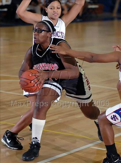 Thumbnail 2 in Franklin-Simpson vs Owensboro (Lady Stars Classic) photogallery.