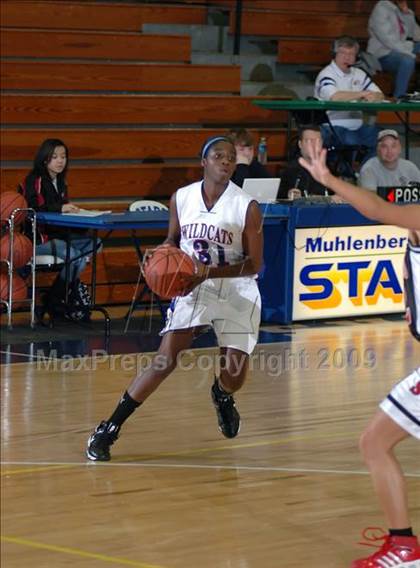 Thumbnail 1 in Franklin-Simpson vs Owensboro (Lady Stars Classic) photogallery.