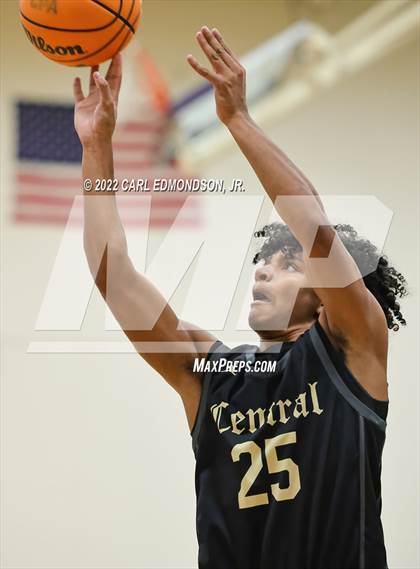 Thumbnail 3 in Central vs. Rossview photogallery.