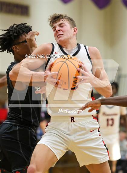 Thumbnail 1 in Central vs. Rossview photogallery.