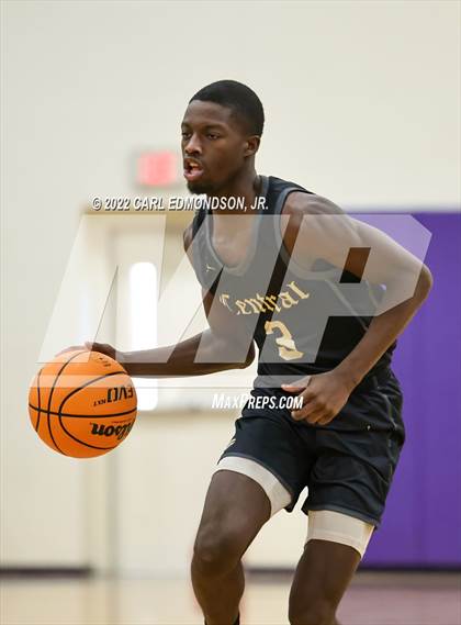 Thumbnail 1 in Central vs. Rossview photogallery.
