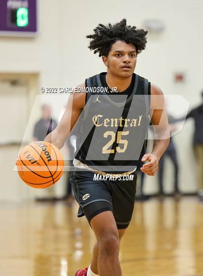 Thumbnail 2 in Central vs. Rossview photogallery.