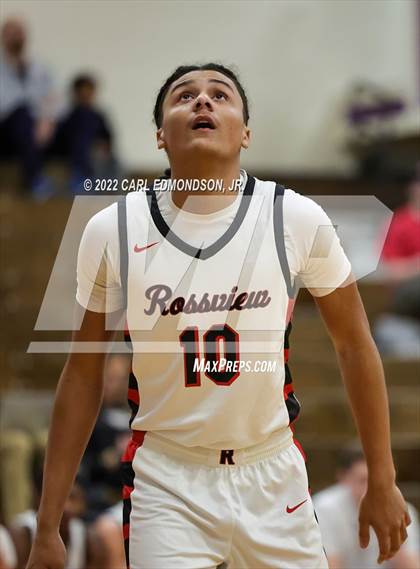 Thumbnail 2 in Central vs. Rossview photogallery.