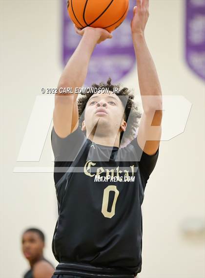 Thumbnail 3 in Central vs. Rossview photogallery.