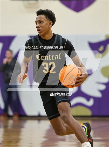 Thumbnail 1 in Central vs. Rossview photogallery.