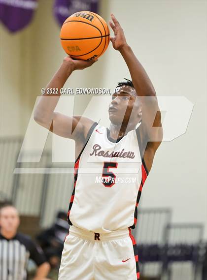 Thumbnail 1 in Central vs. Rossview photogallery.