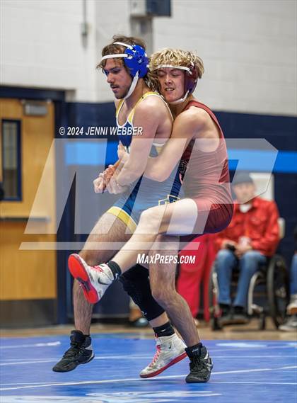 Thumbnail 1 in Pahrump Valley vs Boulder City photogallery.