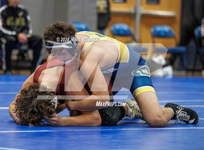 Thumbnail 3 in Pahrump Valley vs Boulder City photogallery.