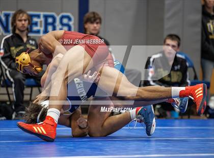 Thumbnail 3 in Pahrump Valley vs Boulder City photogallery.