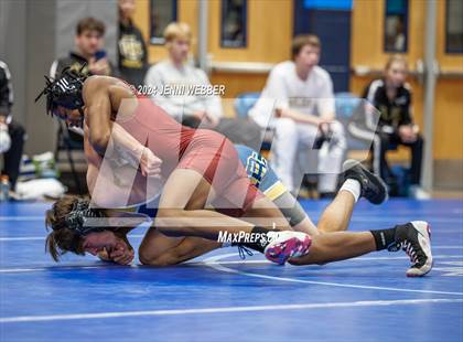 Thumbnail 3 in Pahrump Valley vs Boulder City photogallery.