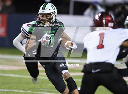 Thumbnail 3 in Chardon vs. Badin (OHSAA D3 Final) photogallery.