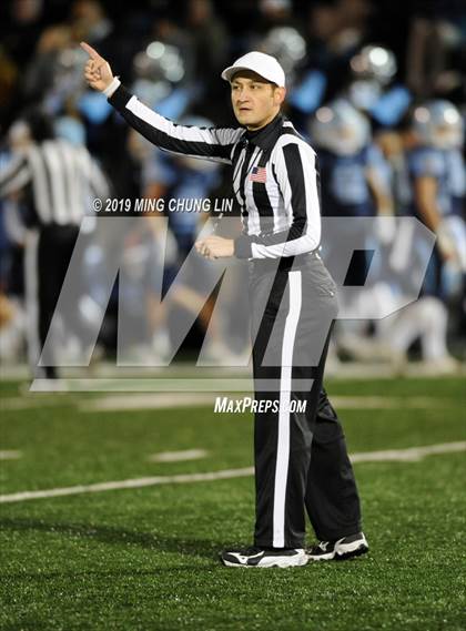 Thumbnail 3 in Corona del Mar vs. Grace Brethren (CIF SS D3 Final) photogallery.
