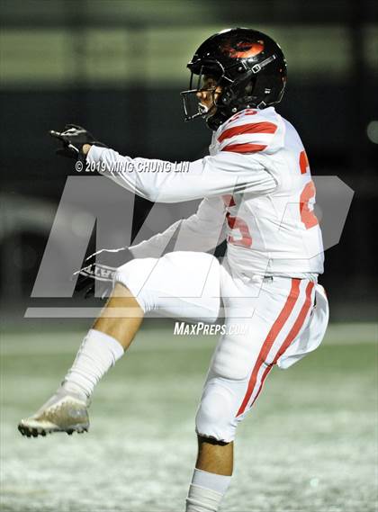 Thumbnail 2 in Corona del Mar vs. Grace Brethren (CIF SS D3 Final) photogallery.