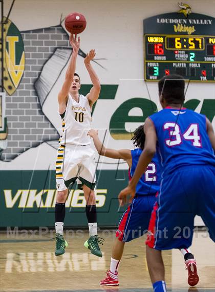 Thumbnail 2 in Park View @ Loudoun Valley photogallery.