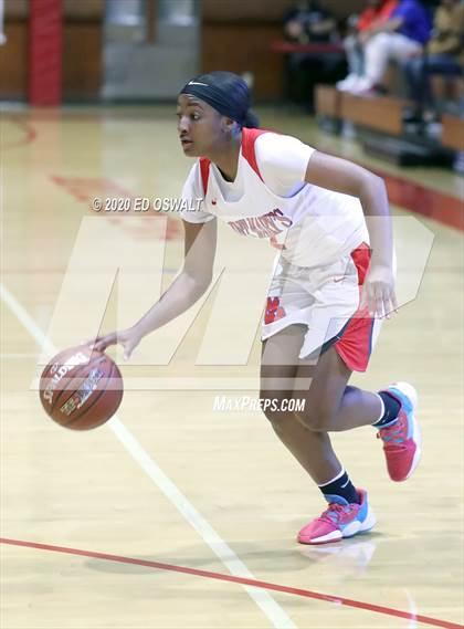 Thumbnail 2 in Woodside Priory @ Saint Mary's (CIF State NorCal Region D3 Final) photogallery.
