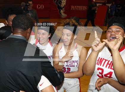 Thumbnail 3 in Woodside Priory @ Saint Mary's (CIF State NorCal Region D3 Final) photogallery.