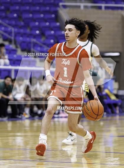 Thumbnail 3 in Taft @ Holmes photogallery.