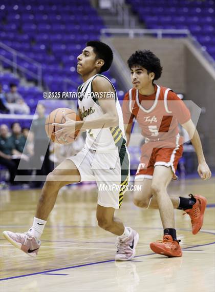 Thumbnail 2 in Taft @ Holmes photogallery.