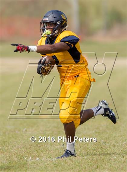 Thumbnail 3 in Riverdale Baptist vs. Douglass photogallery.