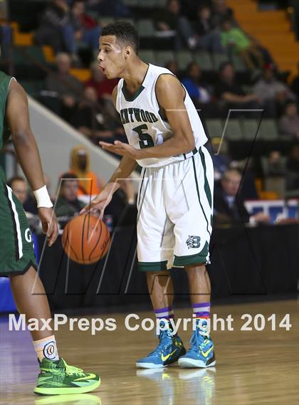 Thumbnail 3 in Brentwood vs. Green Tech (NYSPHSAA Class AA Semifinal) photogallery.