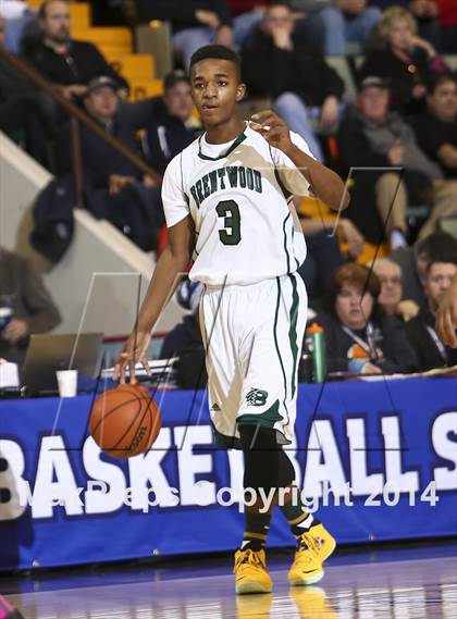 Thumbnail 2 in Brentwood vs. Green Tech (NYSPHSAA Class AA Semifinal) photogallery.