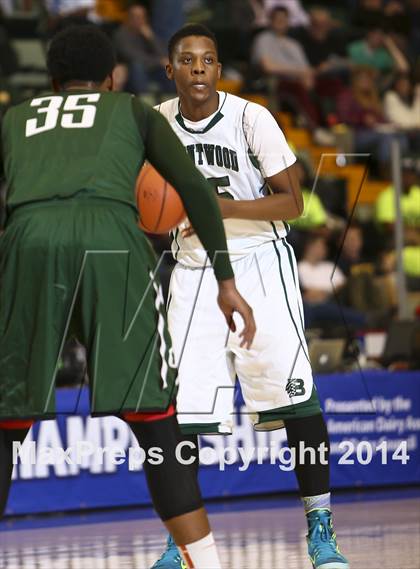 Thumbnail 1 in Brentwood vs. Green Tech (NYSPHSAA Class AA Semifinal) photogallery.