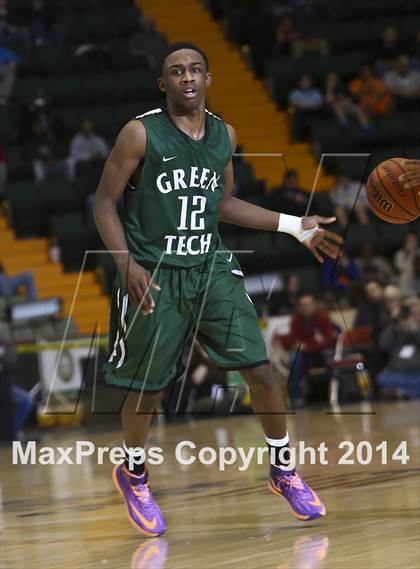 Thumbnail 3 in Brentwood vs. Green Tech (NYSPHSAA Class AA Semifinal) photogallery.