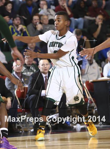Thumbnail 2 in Brentwood vs. Green Tech (NYSPHSAA Class AA Semifinal) photogallery.