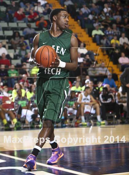 Thumbnail 2 in Brentwood vs. Green Tech (NYSPHSAA Class AA Semifinal) photogallery.