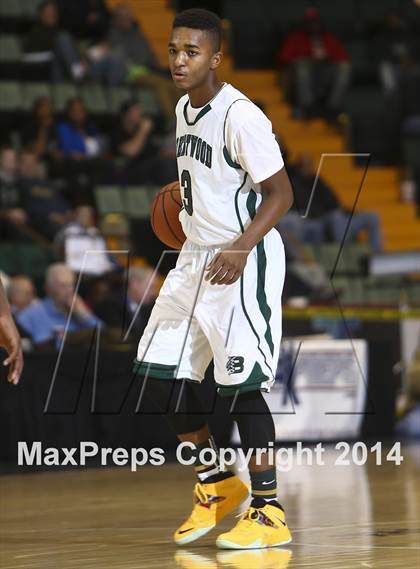 Thumbnail 2 in Brentwood vs. Green Tech (NYSPHSAA Class AA Semifinal) photogallery.