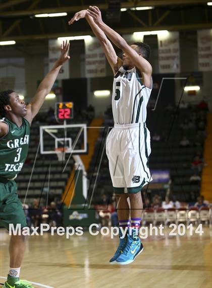 Thumbnail 1 in Brentwood vs. Green Tech (NYSPHSAA Class AA Semifinal) photogallery.