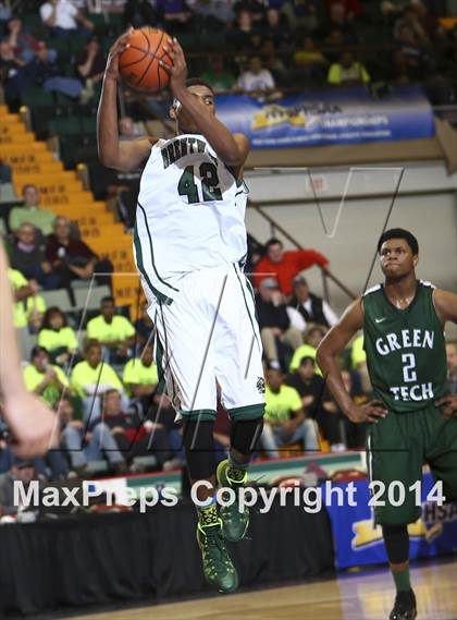 Thumbnail 1 in Brentwood vs. Green Tech (NYSPHSAA Class AA Semifinal) photogallery.