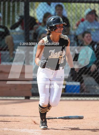 Thumbnail 3 in Broken Arrow vs Legend (Erie Tournament of Champions) photogallery.
