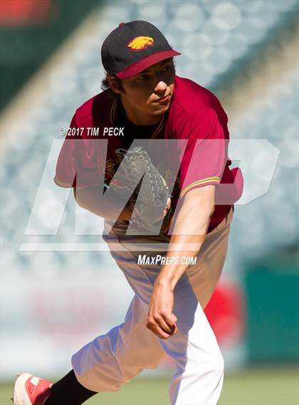 Thumbnail 1 in Costa Mesa vs. Estancia photogallery.