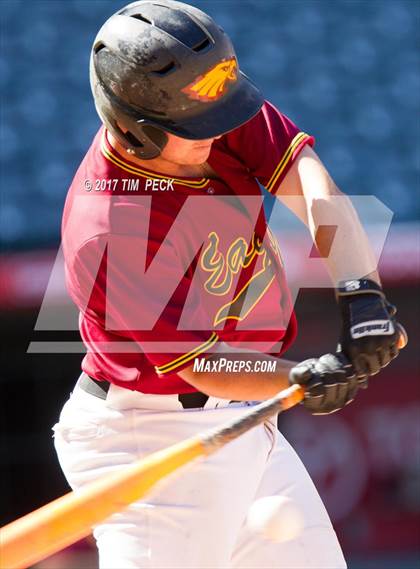 Thumbnail 2 in Costa Mesa vs. Estancia photogallery.