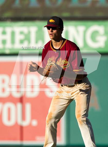 Thumbnail 2 in Costa Mesa vs. Estancia photogallery.