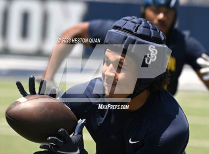 Thumbnail 1 in Warren vs. St. John Bosco (Brave 8 Invitational) photogallery.