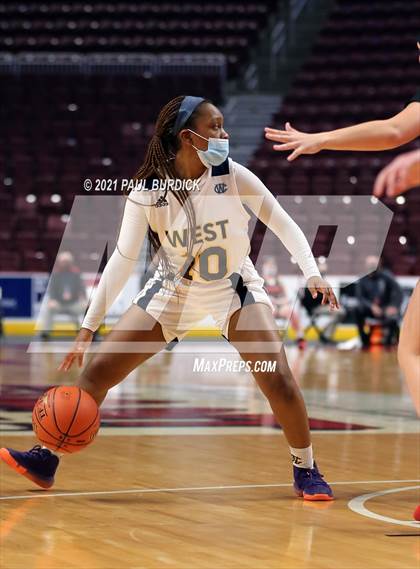 Thumbnail 3 in Mohawk Area vs. West Catholic (PIAA 3A Championship) photogallery.