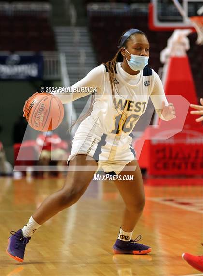 Thumbnail 1 in Mohawk Area vs. West Catholic (PIAA 3A Championship) photogallery.