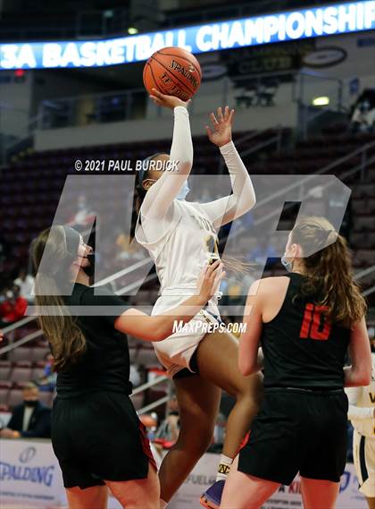 Thumbnail 2 in Mohawk Area vs. West Catholic (PIAA 3A Championship) photogallery.