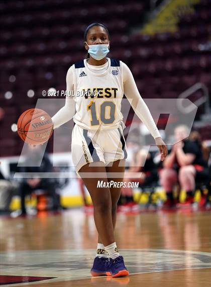 Thumbnail 2 in Mohawk Area vs. West Catholic (PIAA 3A Championship) photogallery.