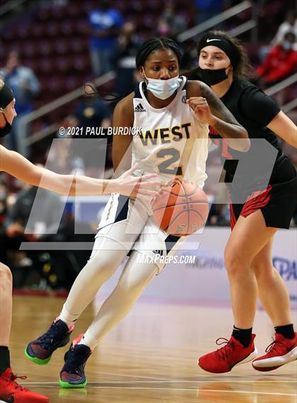Thumbnail 2 in Mohawk Area vs. West Catholic (PIAA 3A Championship) photogallery.