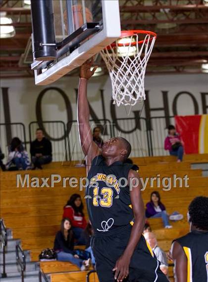 Thumbnail 3 in Marshall vs Humble (McDonald's Texas Invitational) photogallery.