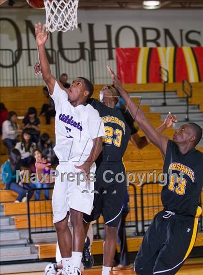Thumbnail 3 in Marshall vs Humble (McDonald's Texas Invitational) photogallery.