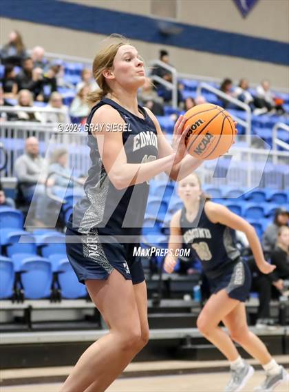 Thumbnail 3 in Edmond North @ Deer Creek photogallery.